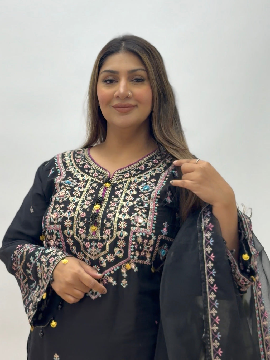 Mehfil Noir