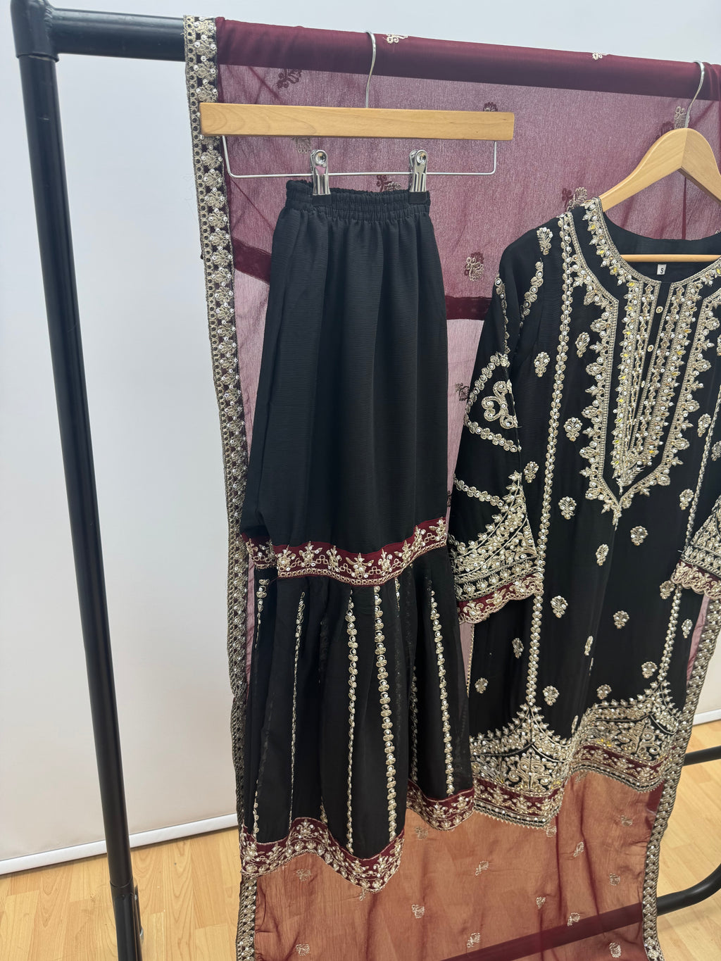 Zari Luxe