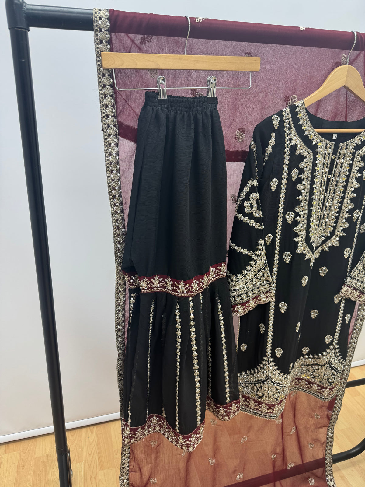 Zari Luxe