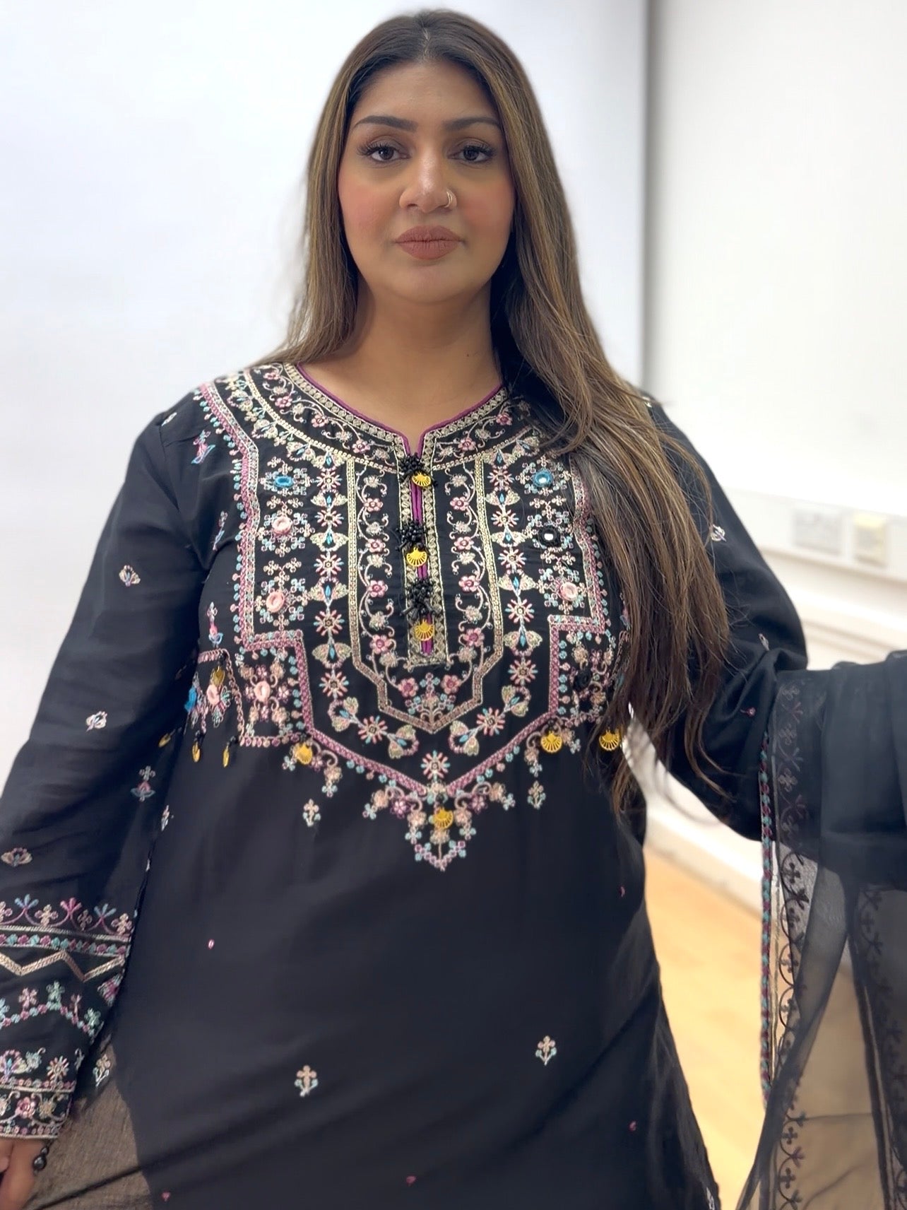 Mehfil Noir