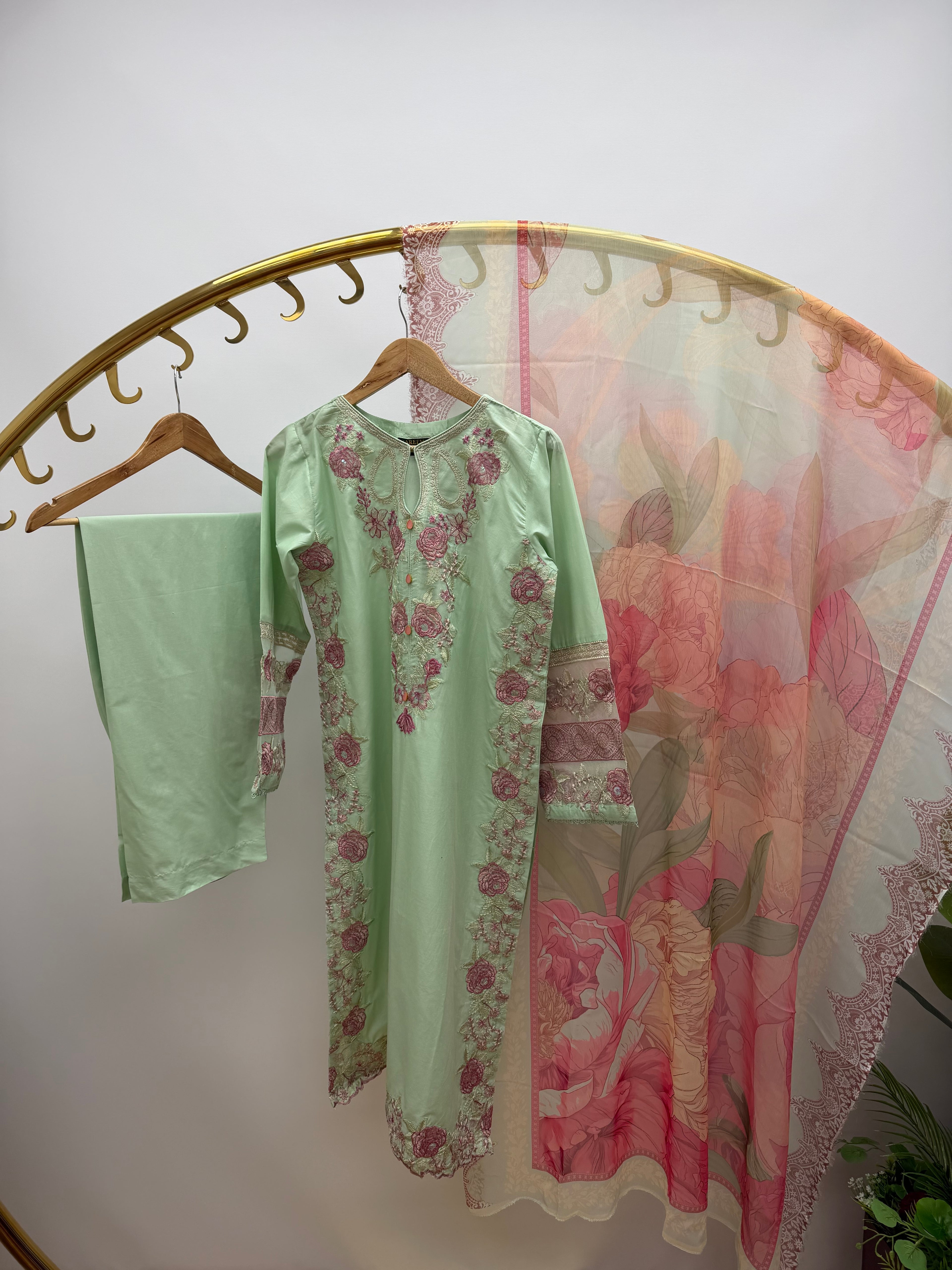 Mint Rose