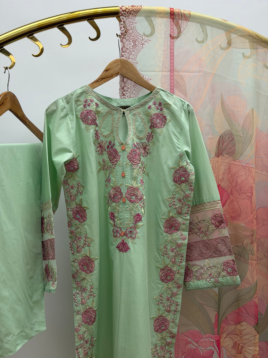 Mint Rose