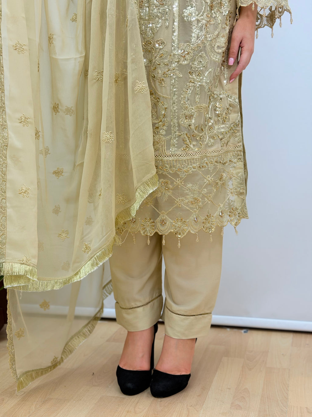 Dusty Rose & Golden Zehra