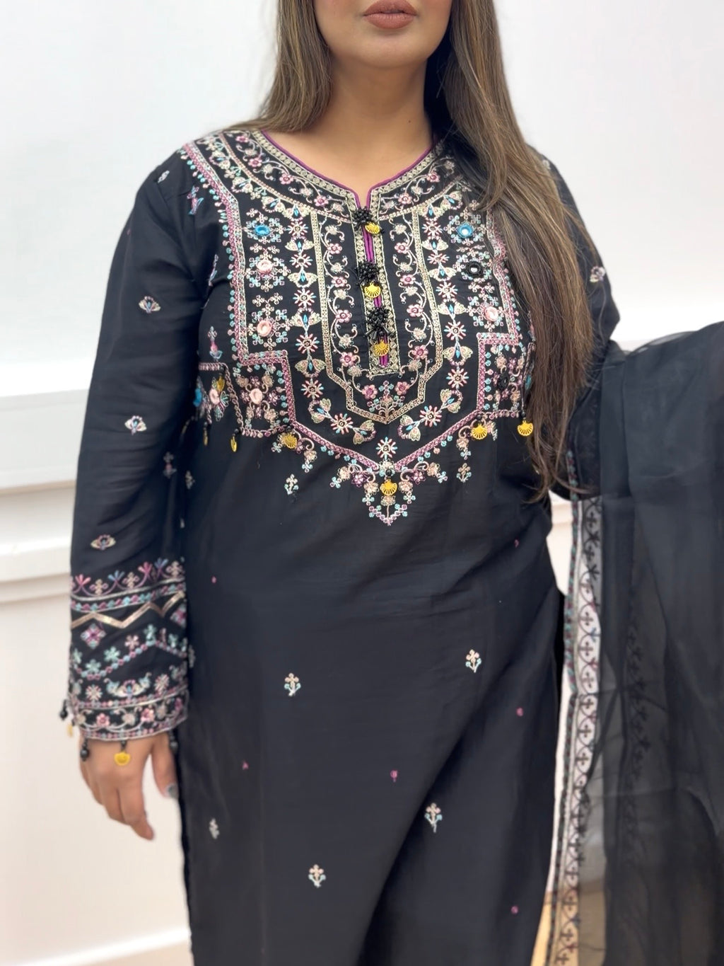 Mehfil Noir