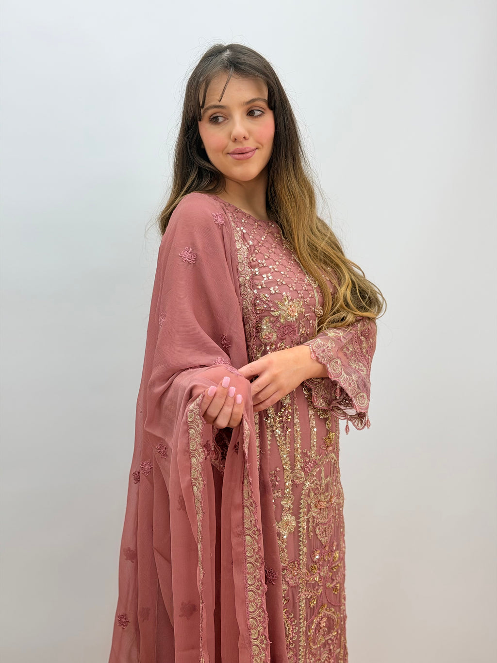 Dusty Rose & Golden Zehra