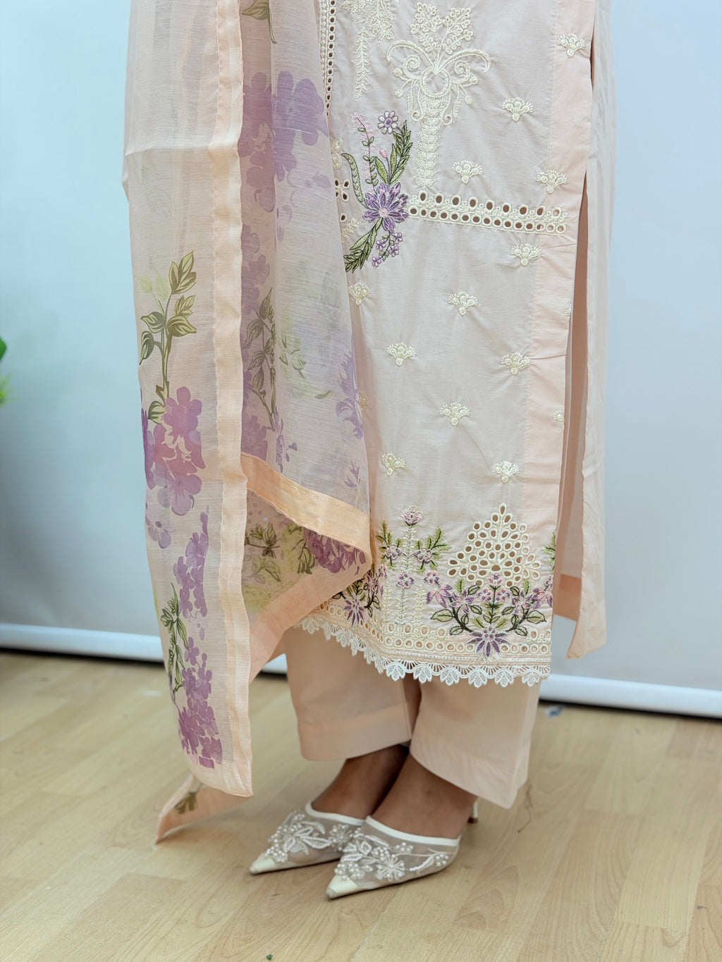 Ivory Meadow & Peach Petal