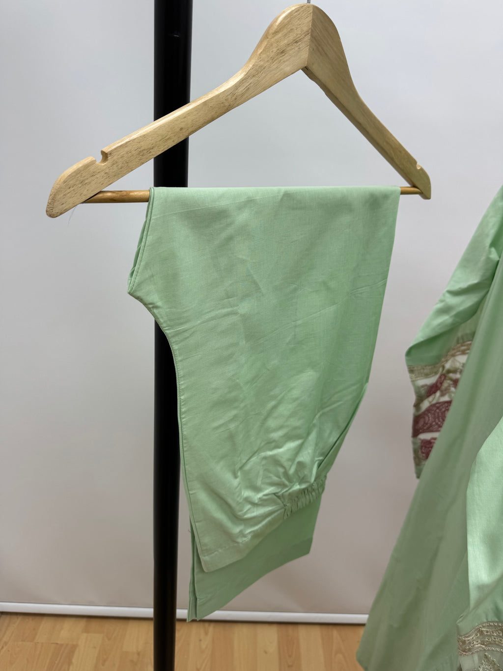 Mint Rose